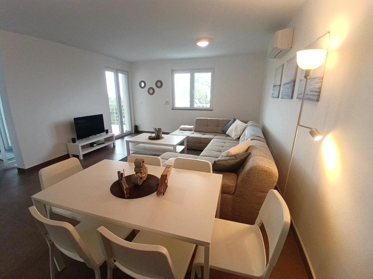 Searenity Pool Suite - Seafront Krmpote-Vodice Exterior foto